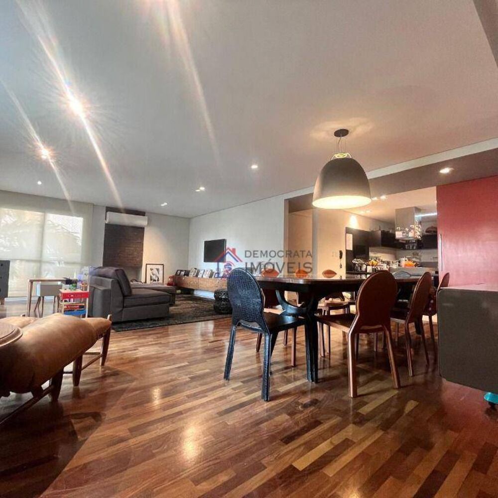 Apartamento, 3 quartos, 158 m² - Foto 1