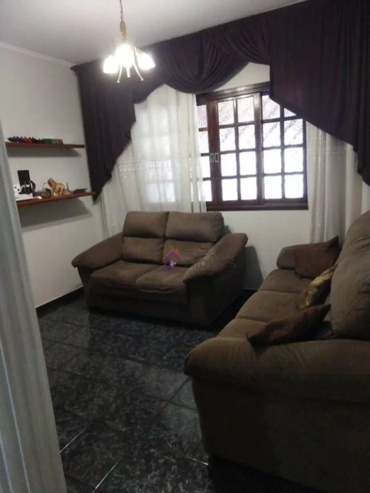 Sobrado à venda com 3 quartos, 199m² - Foto 2