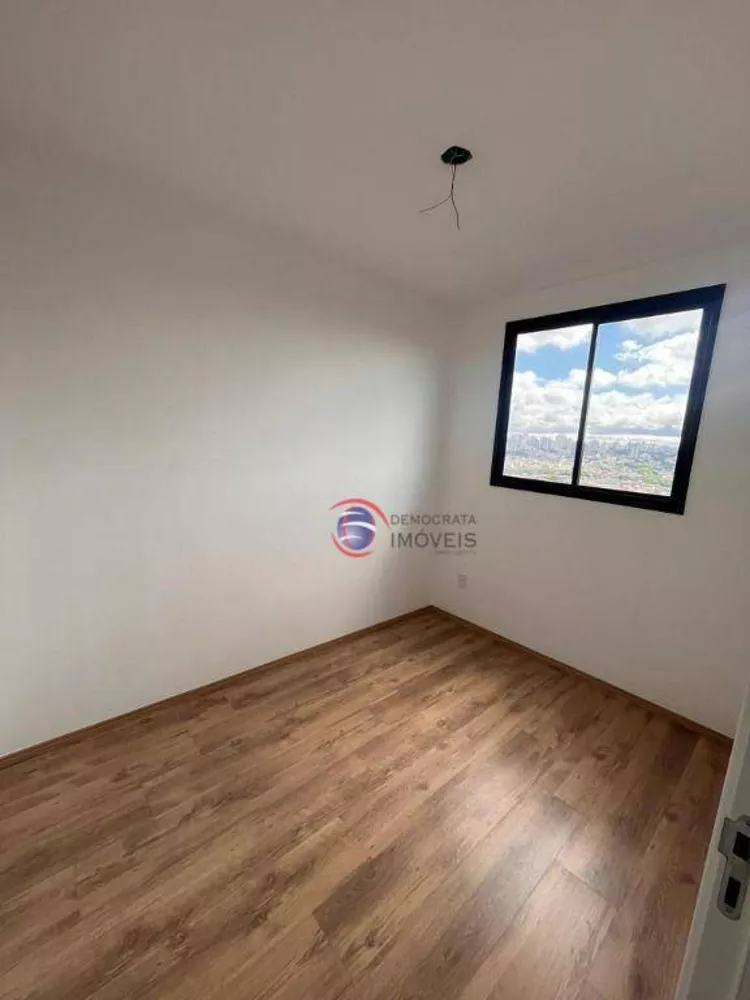 Apartamento à venda com 2 quartos, 43m² - Foto 2