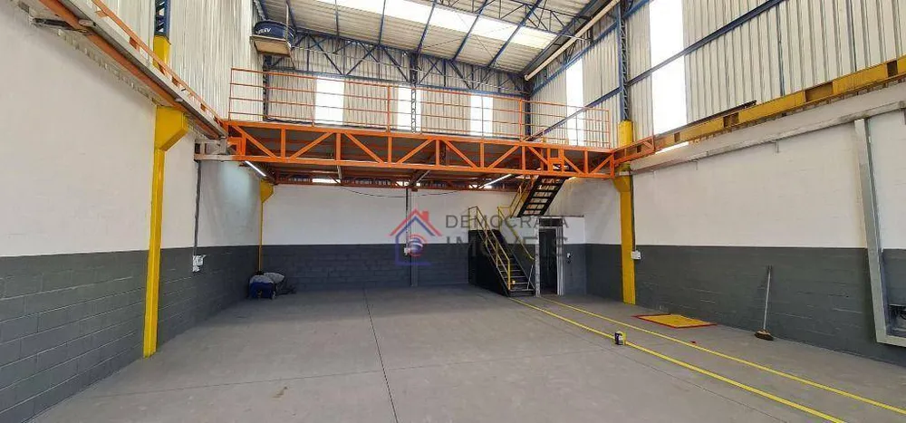 Depósito-Galpão, 240 m² - Foto 1