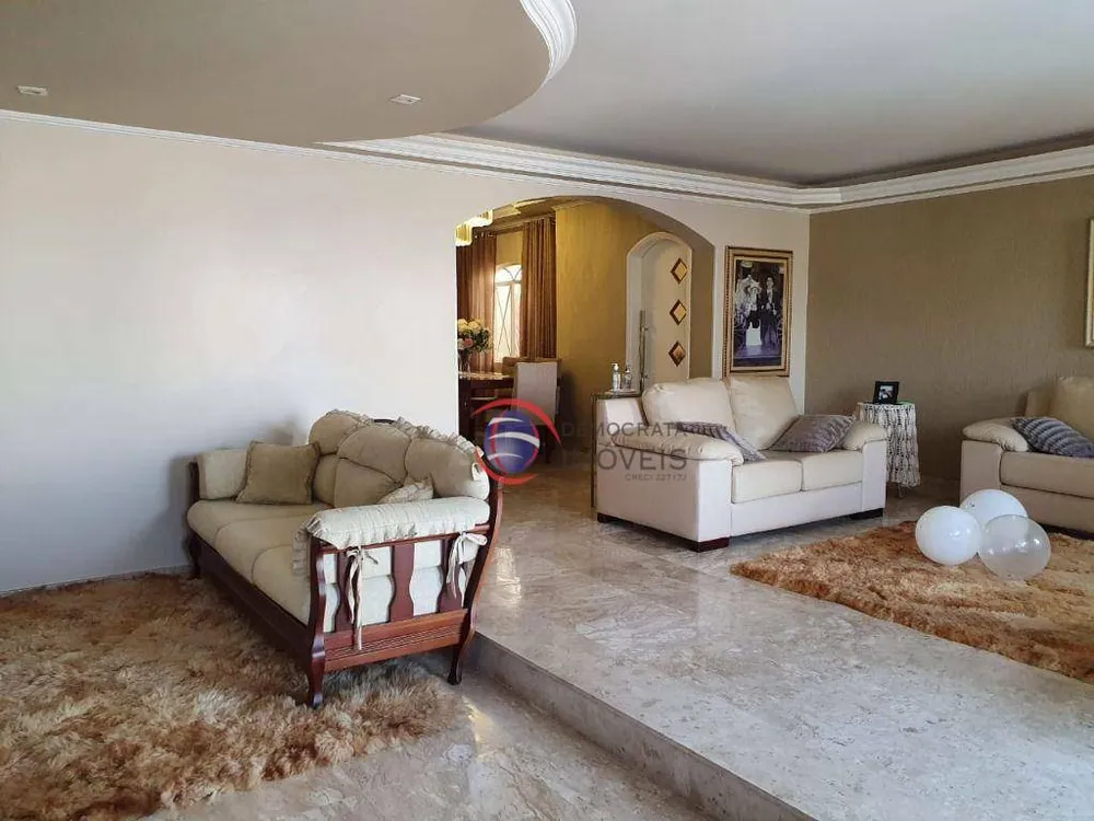 Casa, 3 quartos, 352 m² - Foto 1