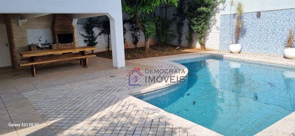 Sobrado, 3 quartos, 306 m² - Foto 1