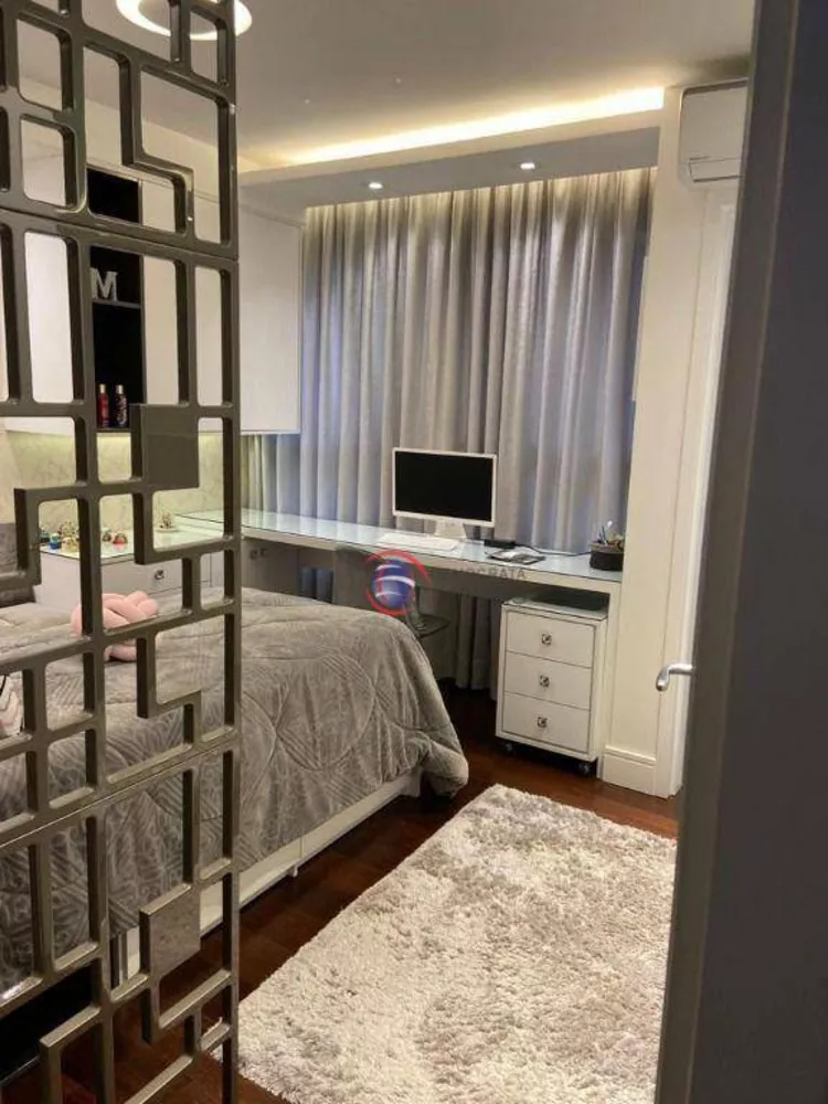 Apartamento, 3 quartos, 280 m² - Foto 1