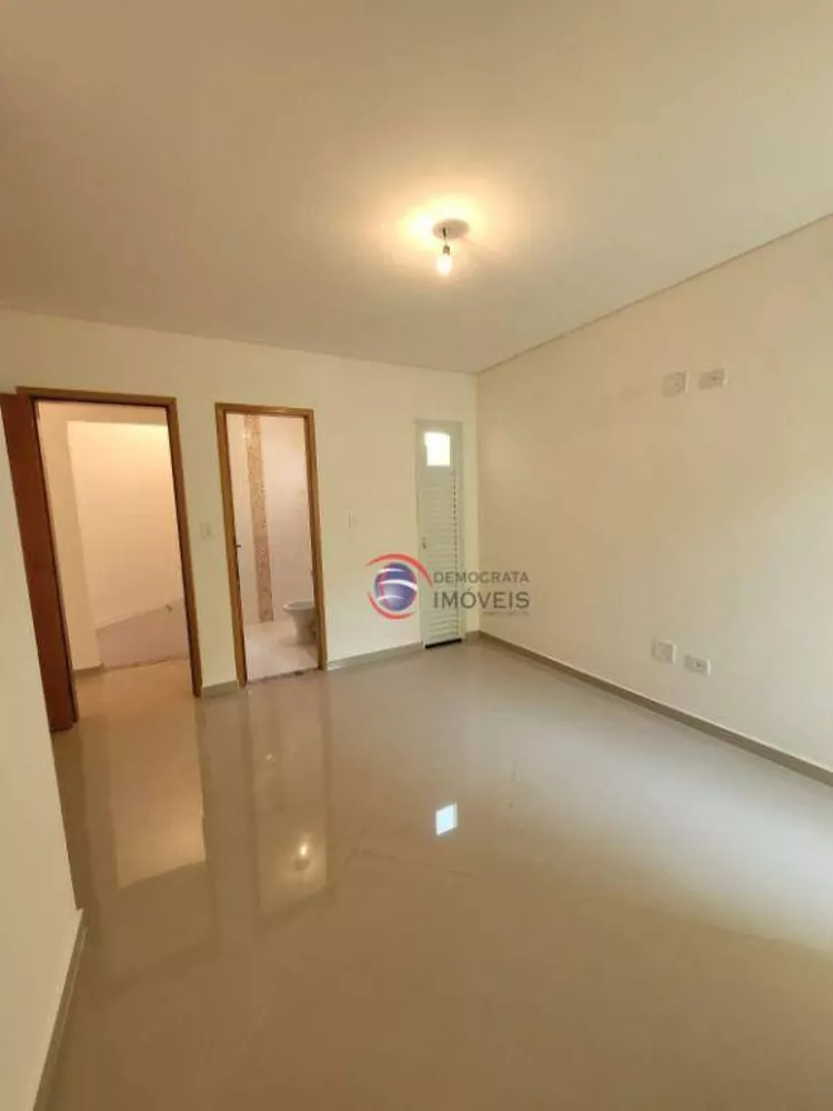 Sobrado à venda com 2 quartos, 120m² - Foto 3