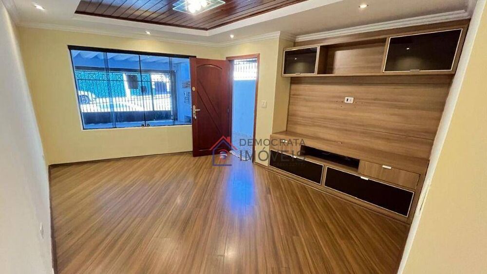 Sobrado, 3 quartos, 181 m² - Foto 1
