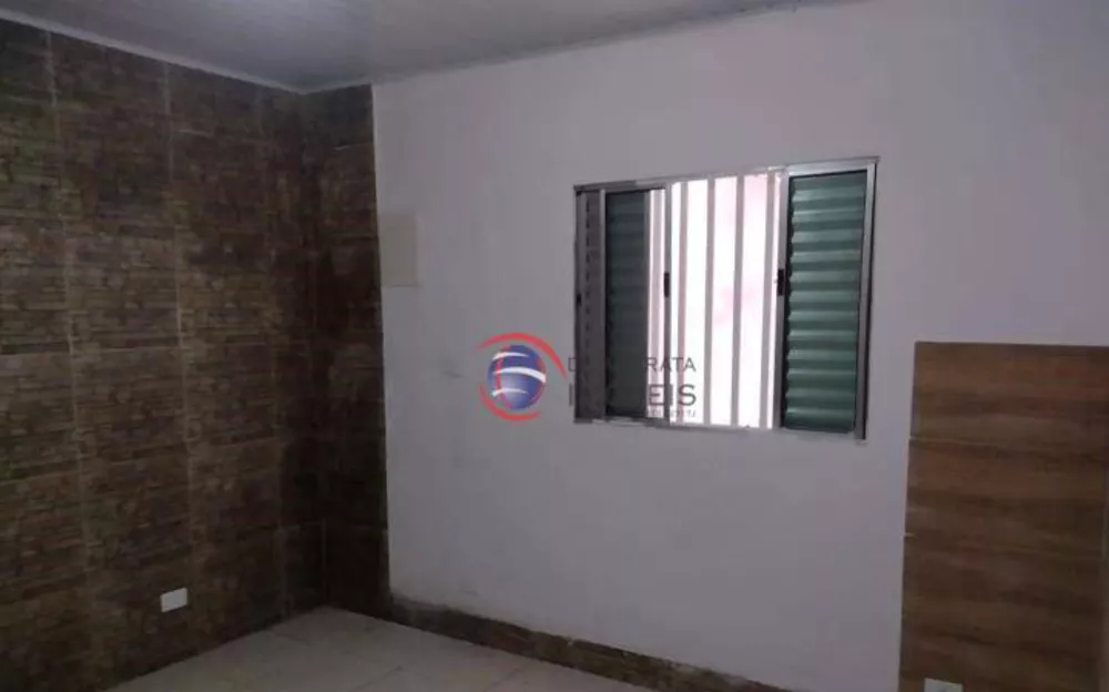 Casa para alugar com 1 quarto, 48m² - Foto 2