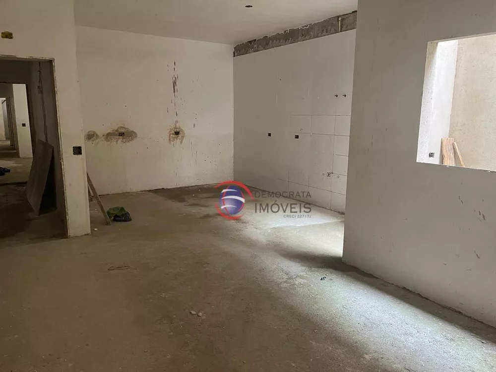 Apartamento à venda com 3 quartos, 81m² - Foto 1