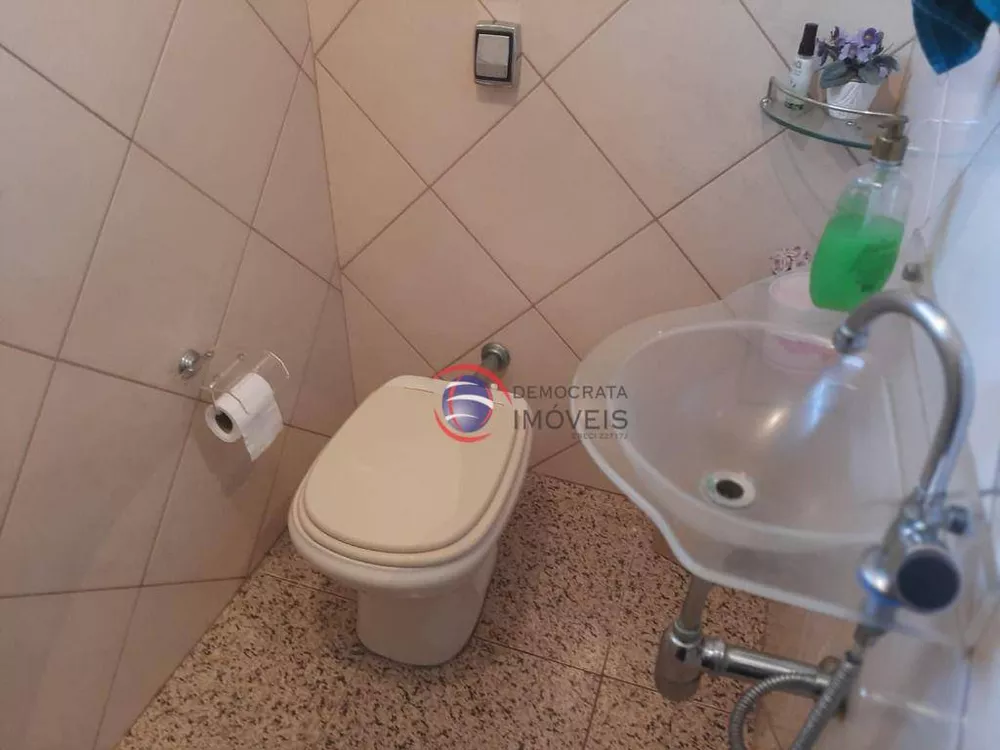 Sobrado à venda com 3 quartos, 220m² - Foto 9