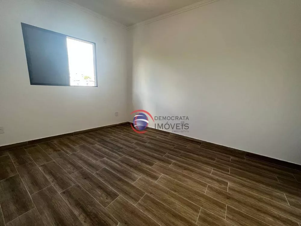 Sobrado à venda com 2 quartos, 80m² - Foto 3