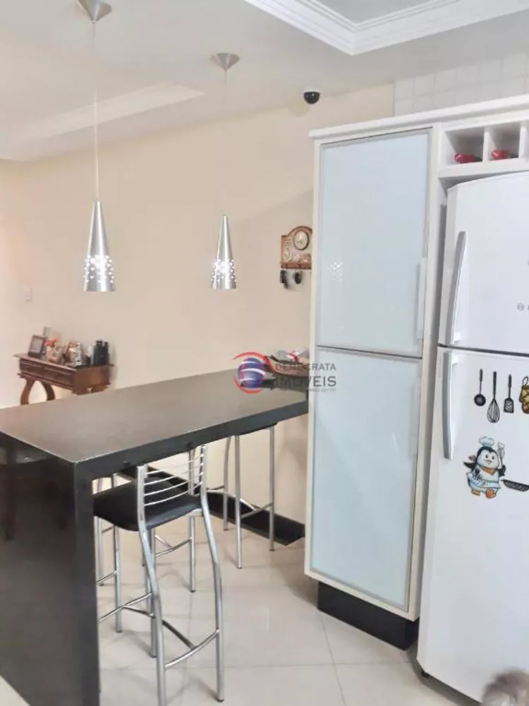 Sobrado à venda com 3 quartos, 300m² - Foto 16