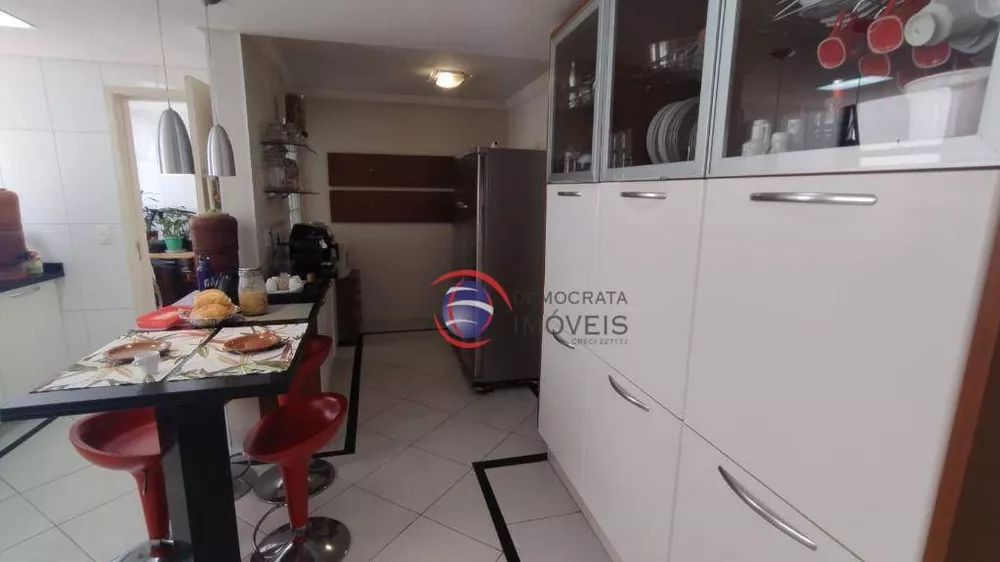 Apartamento à venda com 3 quartos, 130m² - Foto 25