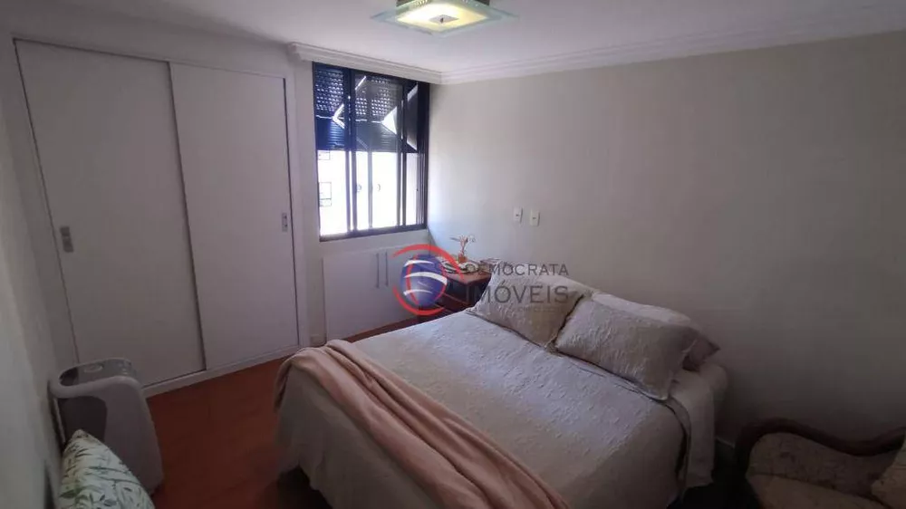 Apartamento à venda com 3 quartos, 130m² - Foto 4