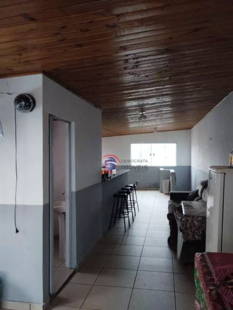 Casa à venda com 2 quartos, 127m² - Foto 11