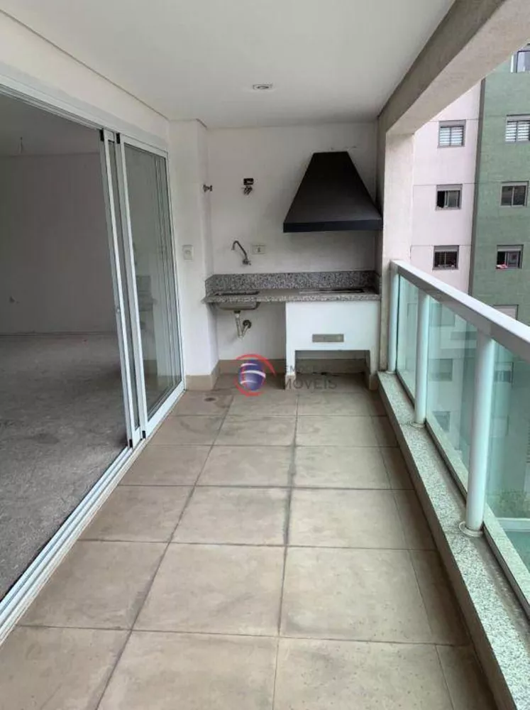 Apartamento à venda com 3 quartos, 192m² - Foto 4