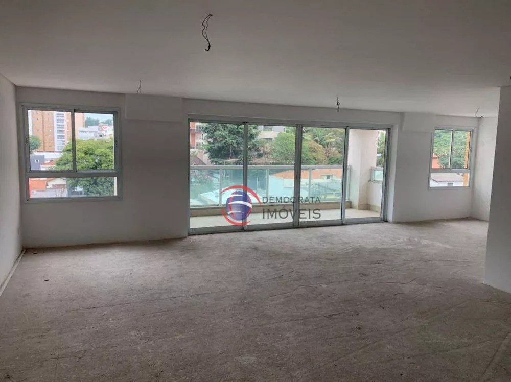 Apartamento à venda com 3 quartos, 192m² - Foto 1