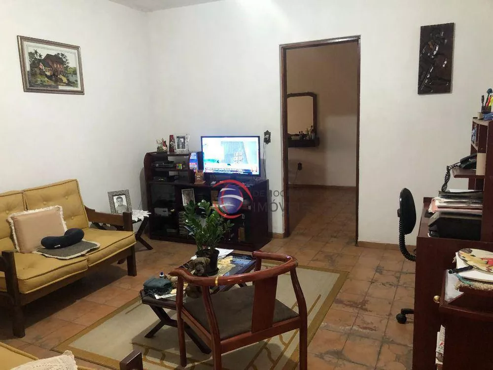 Casa à venda com 3 quartos, 220m² - Foto 11