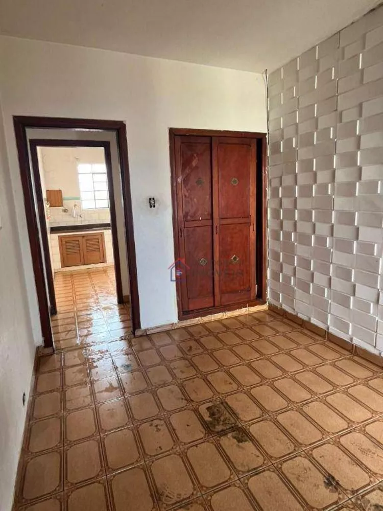 Casa, 1 quarto, 141 m² - Foto 2