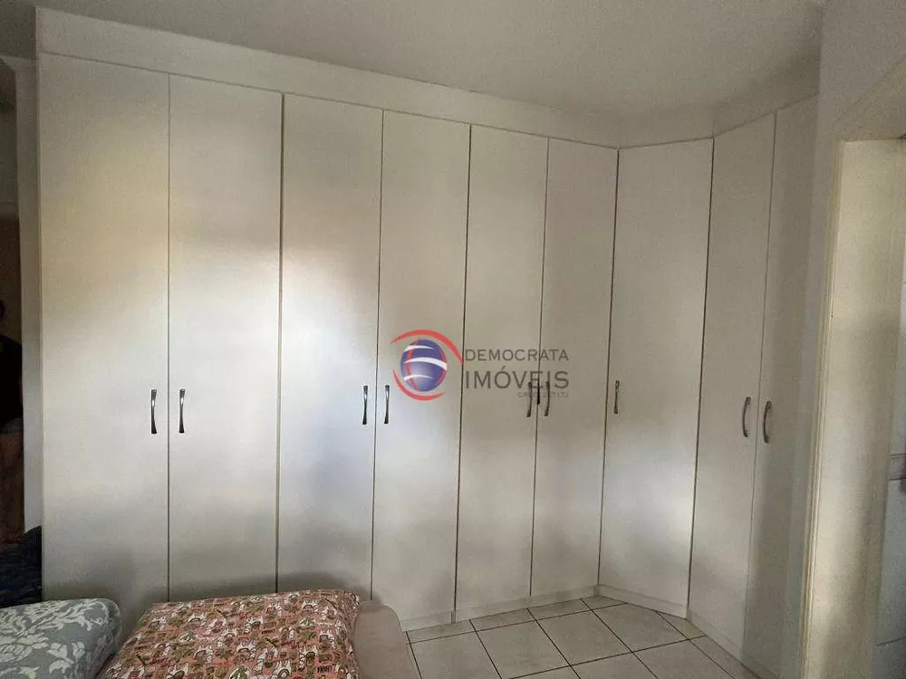 Apartamento à venda com 3 quartos, 107m² - Foto 8