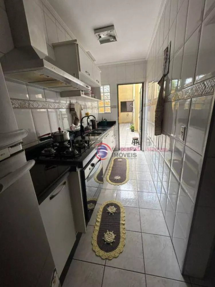 Apartamento à venda com 3 quartos, 107m² - Foto 19