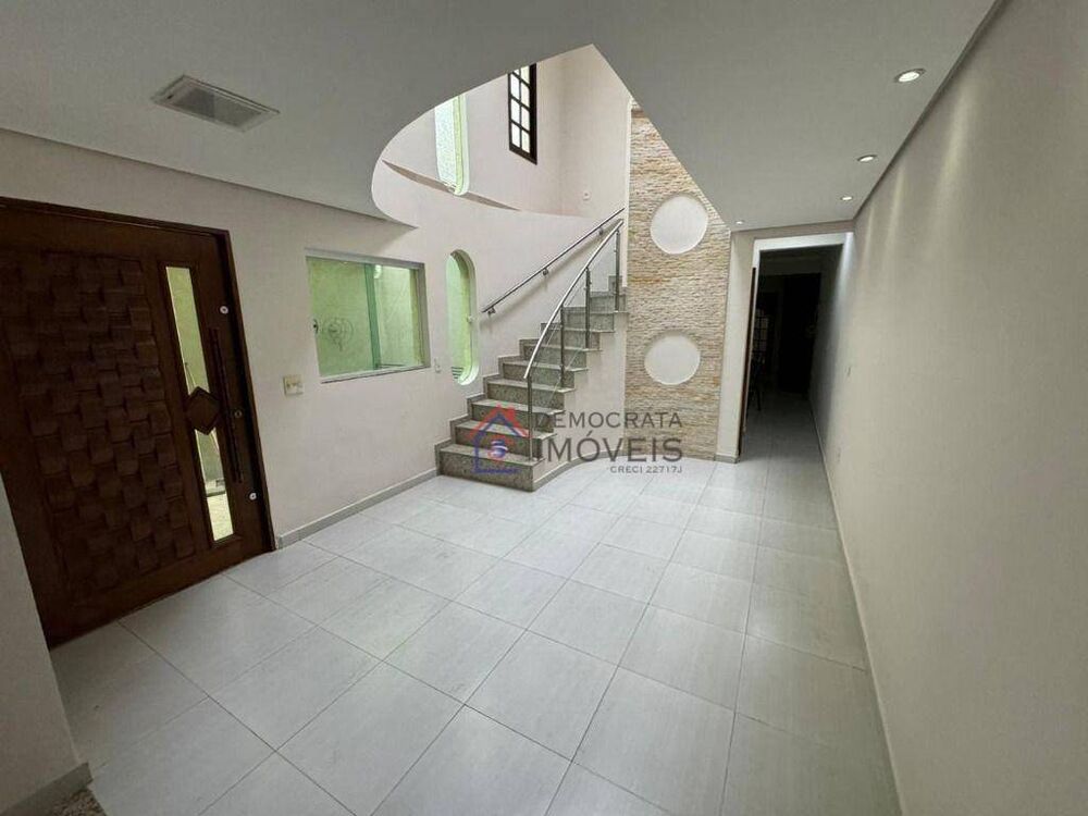 Sobrado, 4 quartos, 264 m² - Foto 1