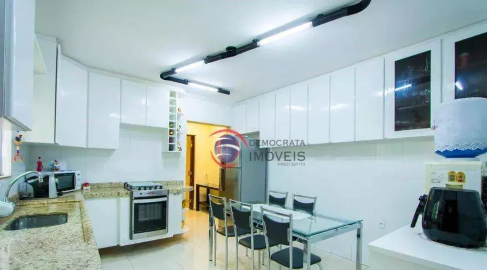 Sobrado à venda com 3 quartos, 172m² - Foto 15