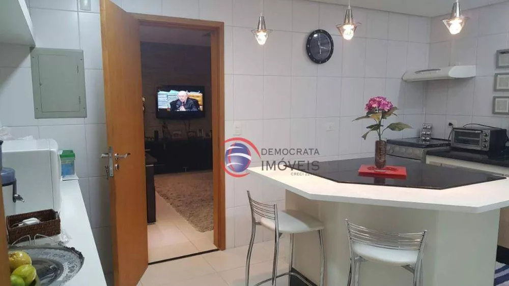 Apartamento à venda com 3 quartos, 133m² - Foto 15