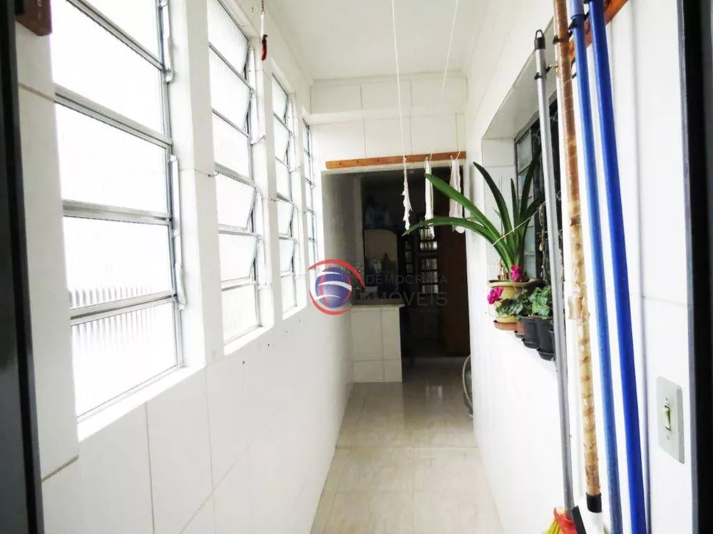 Sobrado à venda com 3 quartos, 188m² - Foto 3