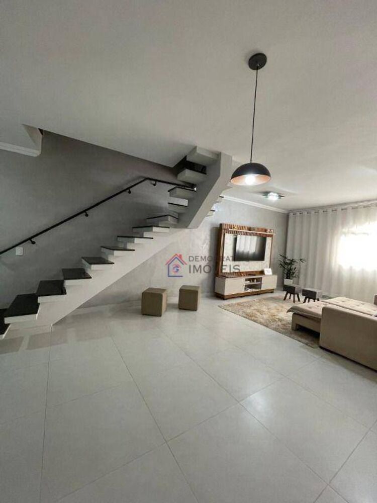 Sobrado, 3 quartos, 263 m² - Foto 4