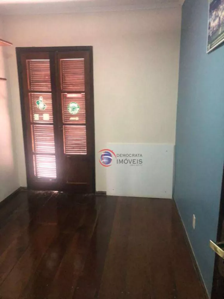 Casa de Condomínio à venda com 3 quartos, 224m² - Foto 4