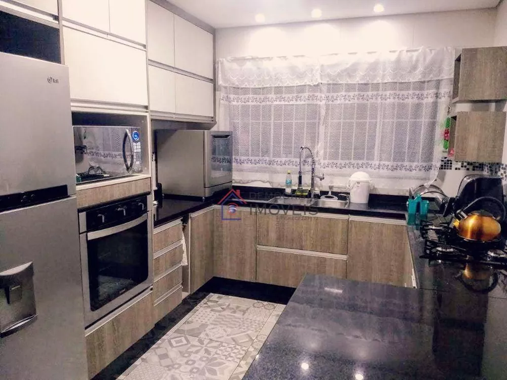 Sobrado à venda com 3 quartos, 136m² - Foto 1