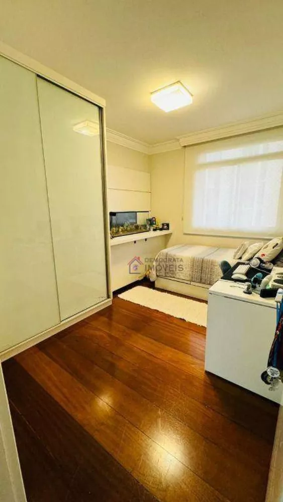 Apartamento à venda com 3 quartos, 158m² - Foto 16