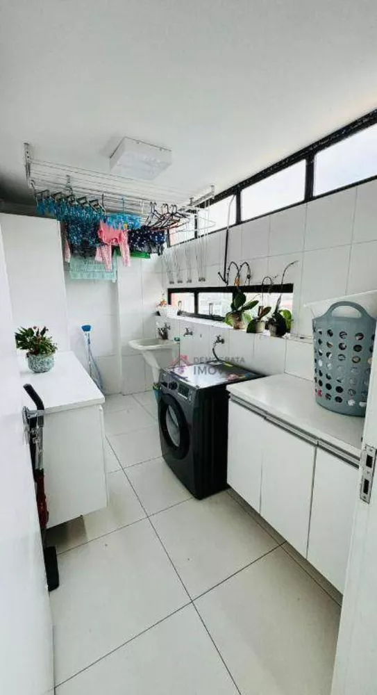 Apartamento à venda com 3 quartos, 158m² - Foto 10