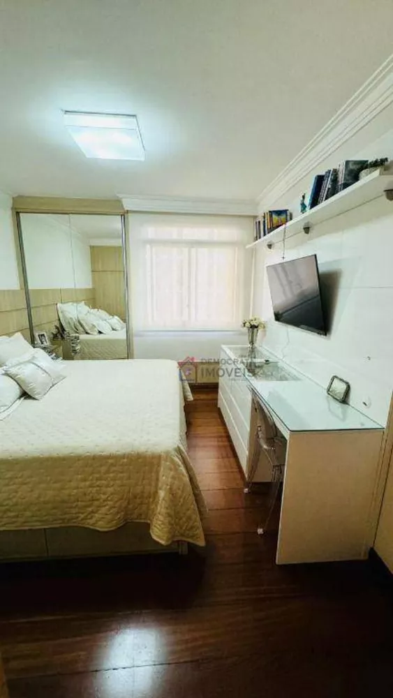 Apartamento à venda com 3 quartos, 158m² - Foto 18