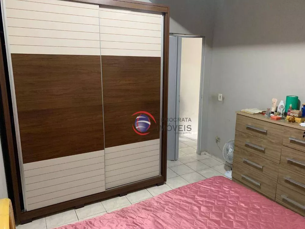 Casa à venda com 3 quartos, 100m² - Foto 2