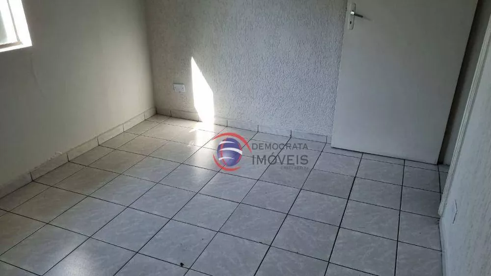 Sobrado à venda com 4 quartos, 216m² - Foto 4