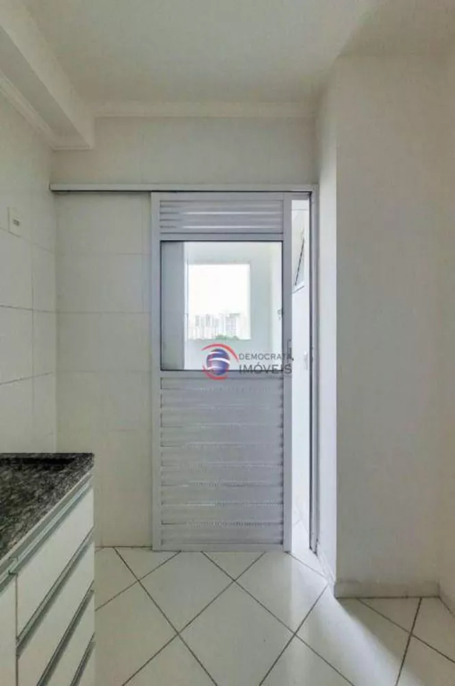 Apartamento para alugar com 3 quartos, 83m² - Foto 15