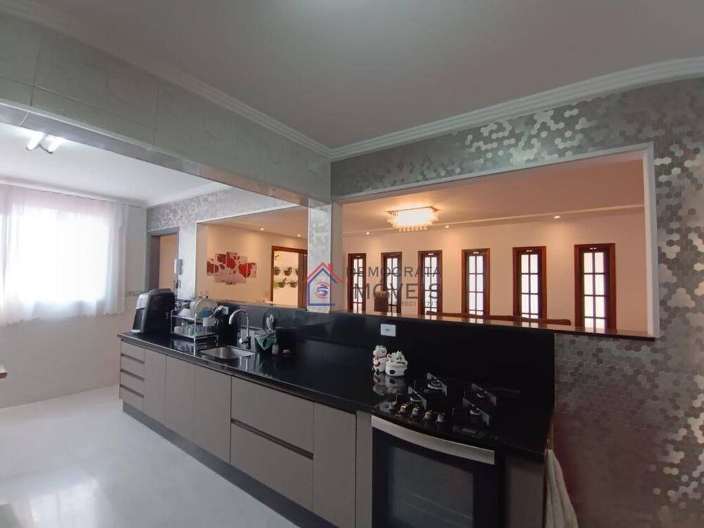 Casa, 3 quartos, 240 m² - Foto 4