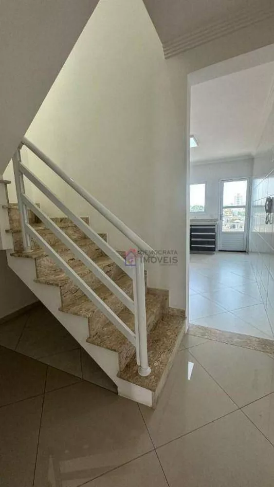 Sobrado, 3 quartos, 181 m² - Foto 2