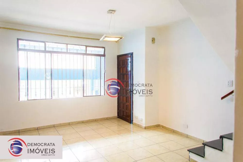 Sobrado à venda com 3 quartos, 150m² - Foto 2