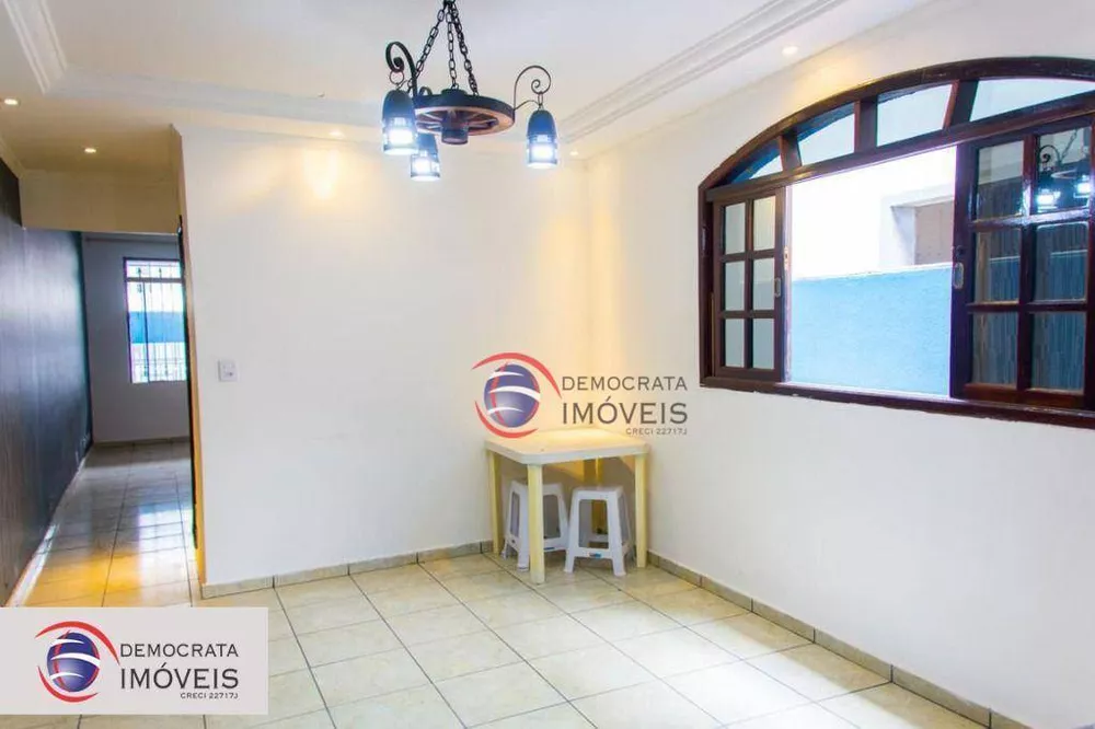 Sobrado à venda com 3 quartos, 150m² - Foto 4