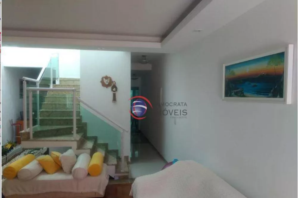 Sobrado à venda com 3 quartos, 162m² - Foto 2