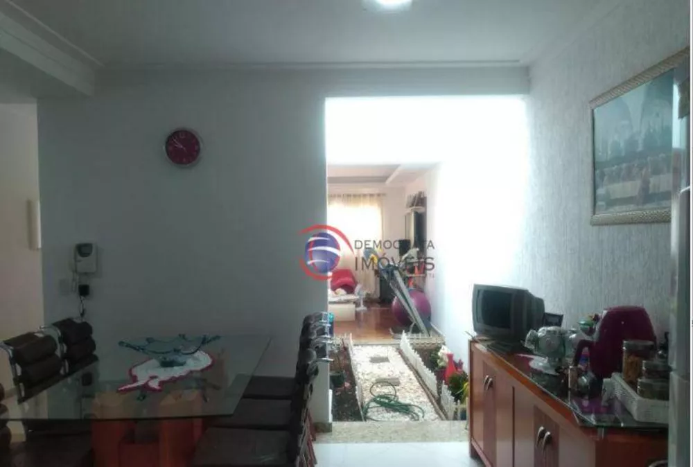 Sobrado à venda com 3 quartos, 162m² - Foto 1