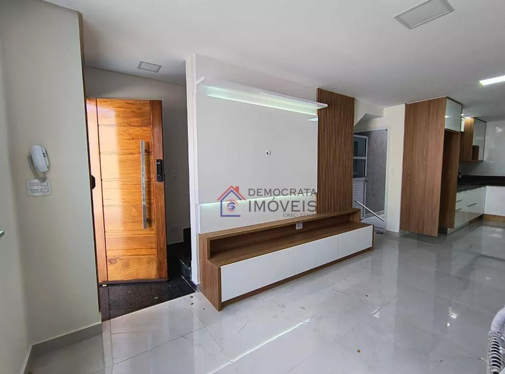 Sobrado à venda com 3 quartos, 135m² - Foto 1