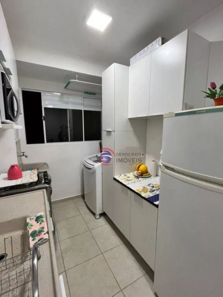 Apartamento à venda com 2 quartos, 39m² - Foto 13