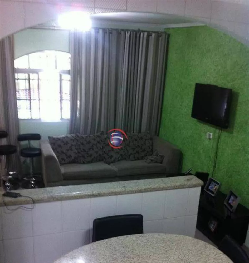 Sobrado à venda com 3 quartos, 222m² - Foto 1