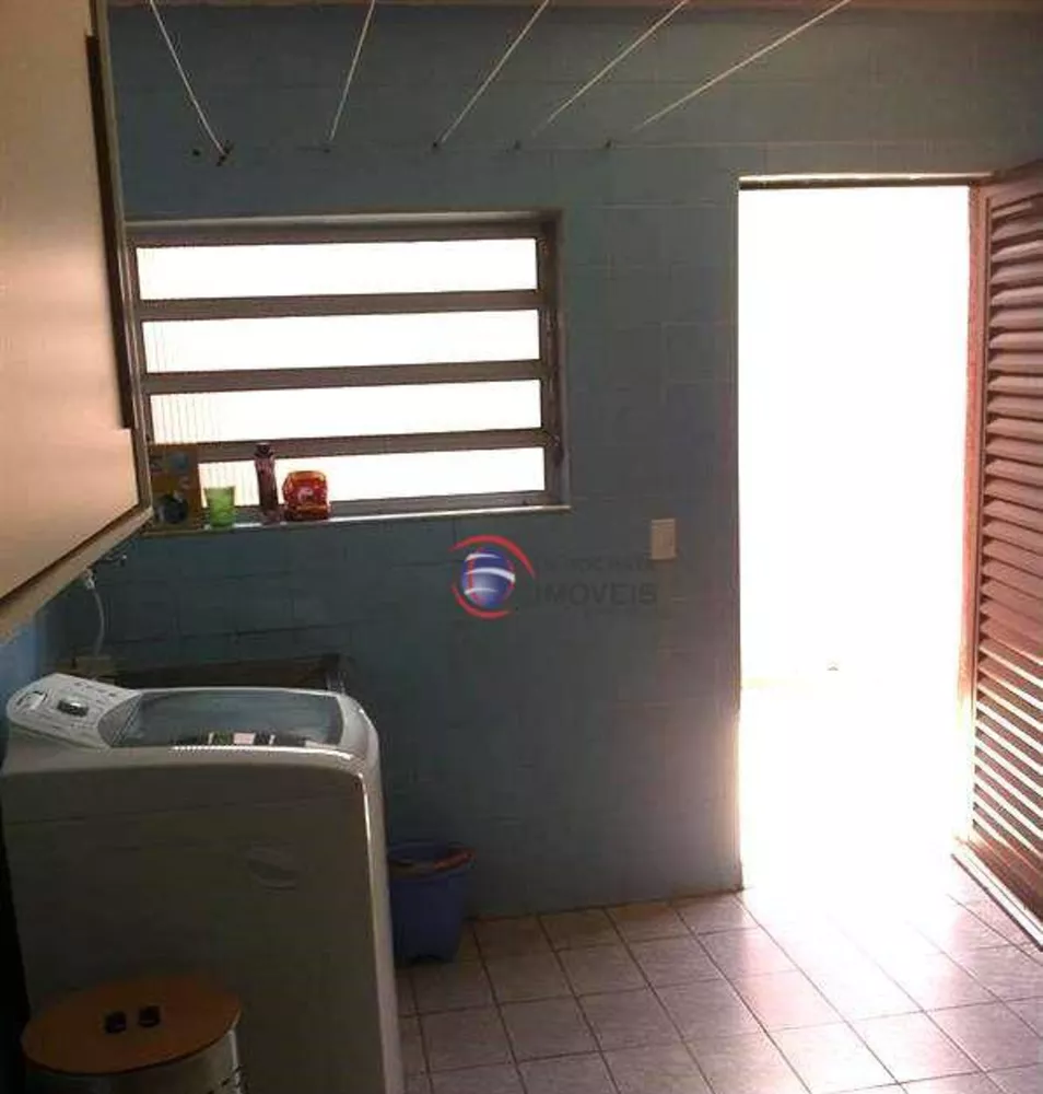 Sobrado à venda com 3 quartos, 222m² - Foto 11