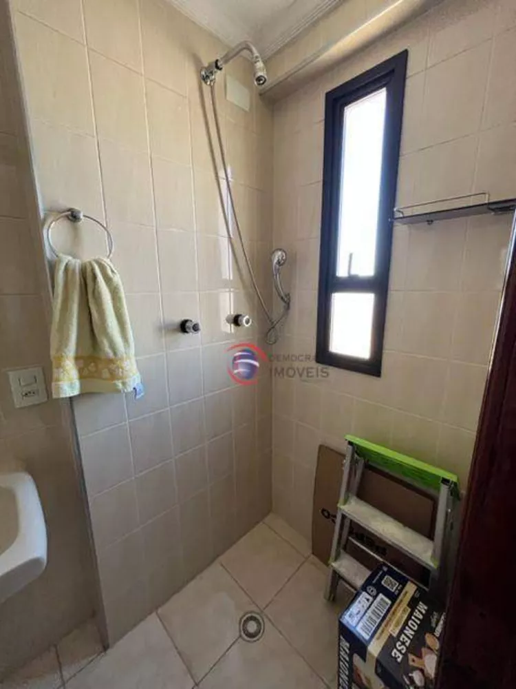 Apartamento à venda com 3 quartos, 133m² - Foto 9