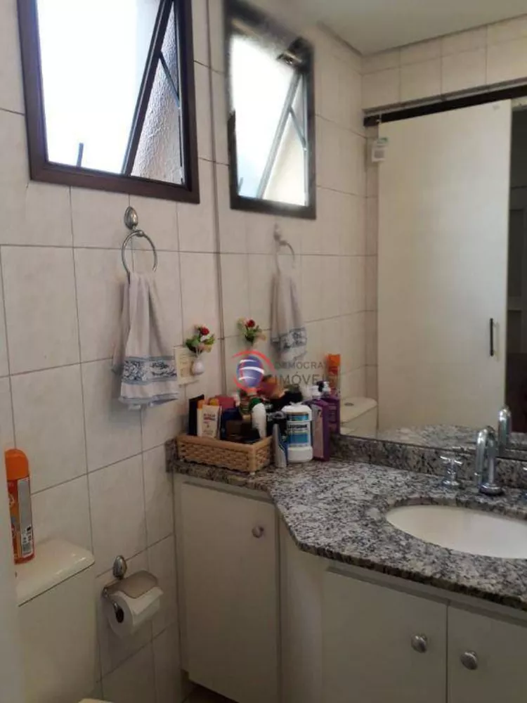 Apartamento à venda com 2 quartos, 65m² - Foto 17