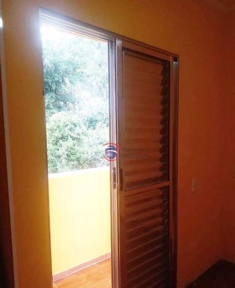 Sobrado à venda com 2 quartos, 110m² - Foto 3