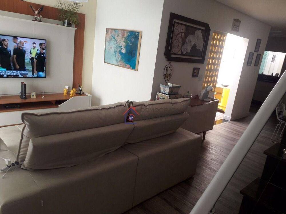 Sobrado, 3 quartos, 200 m² - Foto 2